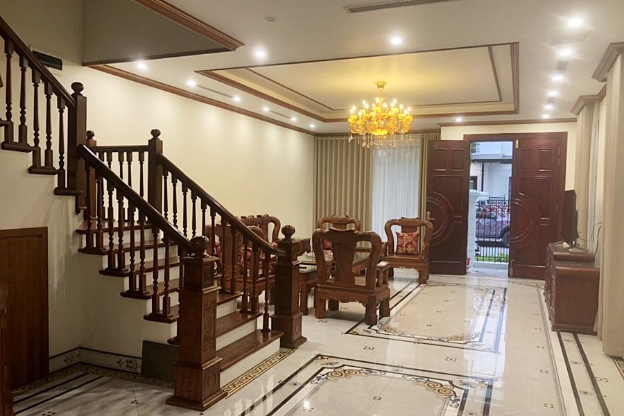 Vinhomes Harmony: Brand new & traditional style 04-bedroom house at Nguyet Que, elevator