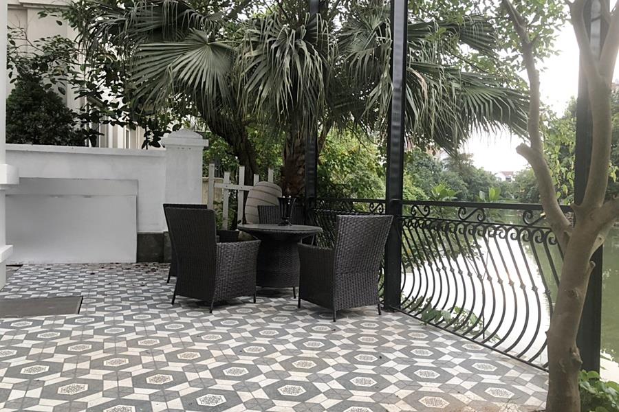 Vinhomes Riverside: Fully furnished 4-bedroom villa at Hoa Sua, river access