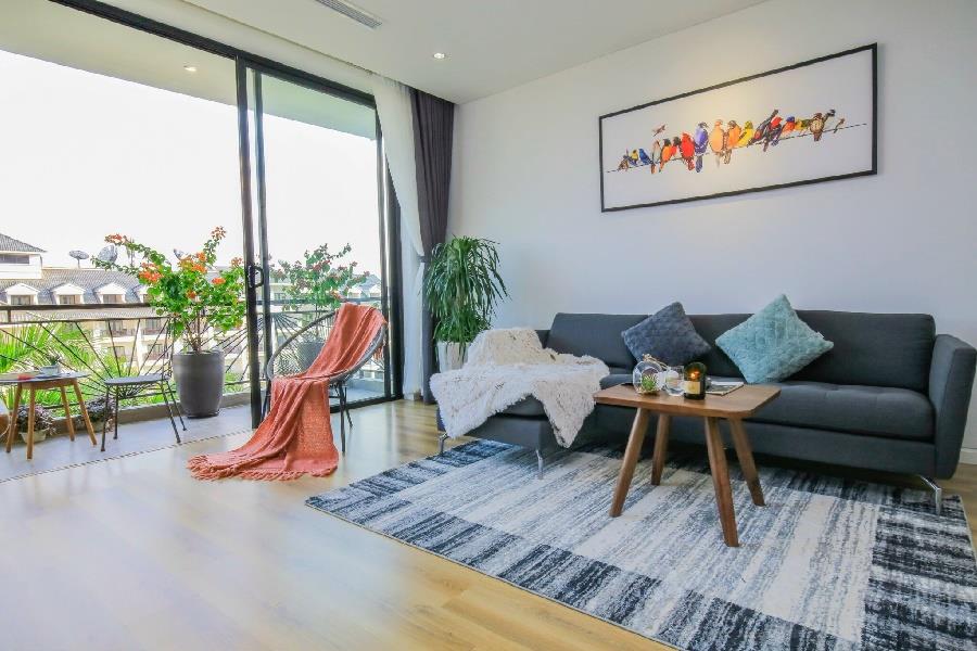 Spacious and modern 2 bedrooms apartment in Tay Ho with lake view