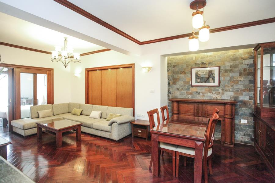 Swimming pool & elegant 02 bedroom apartment on Tay Ho Rd