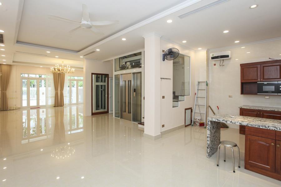 Bright and well renovated 04 bedrooms house in Ciputra with elevator