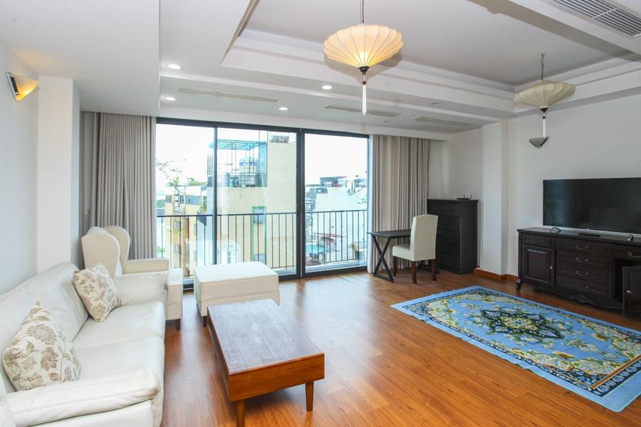 Elegant & High floor 1 bedroom apartment with lake view in Truc Bach area