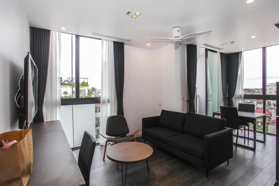 Brand new & modern serviced 01 bedroom apartment for rent in Xuan Dieu, Top floor