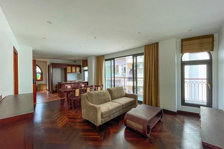 Brand new & modern serviced apartment with 3-bedroom for in Dang Thai Mai street.