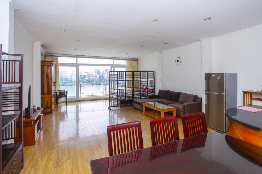Spacious 01 bedroom serviced apartment for rent in Quang An, beautiful lake view
