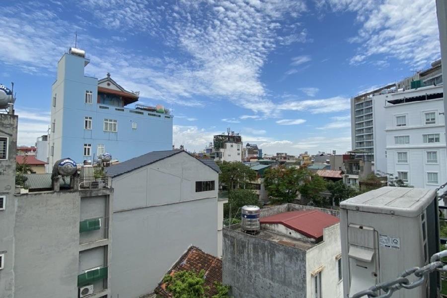 01 bedroom apartment for rent in a quiet area of Thuy Khue street, good price