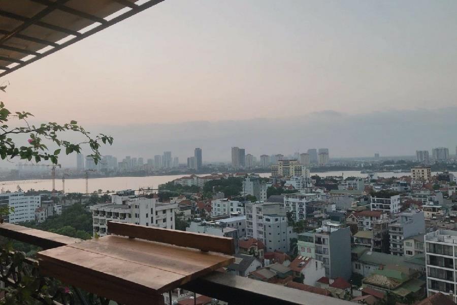 Beautiful Red River View 2-bedroom apartment for rent in D'le Roi Soleil