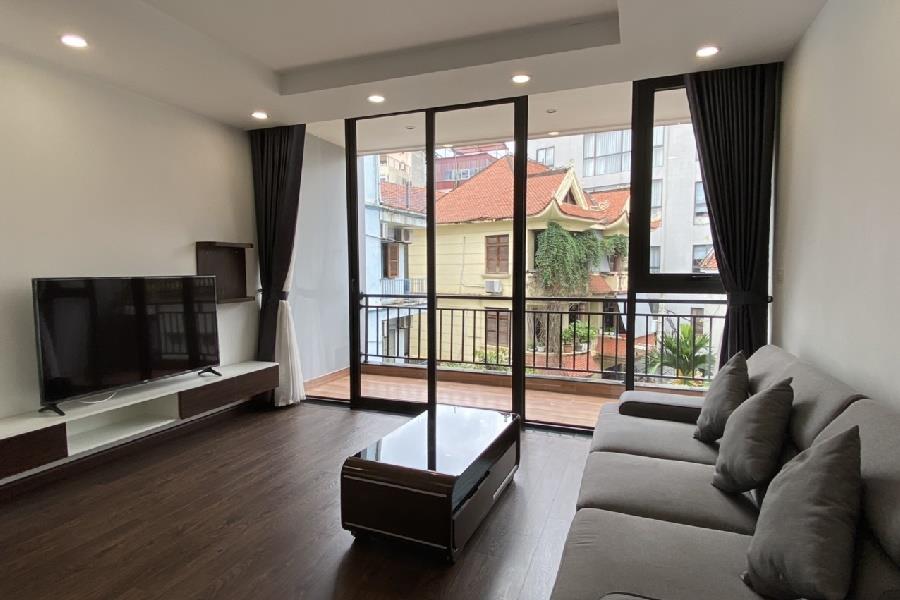 Beautiful modern 02 bedroom apartment for rent in Dang Thai Mai, balcony