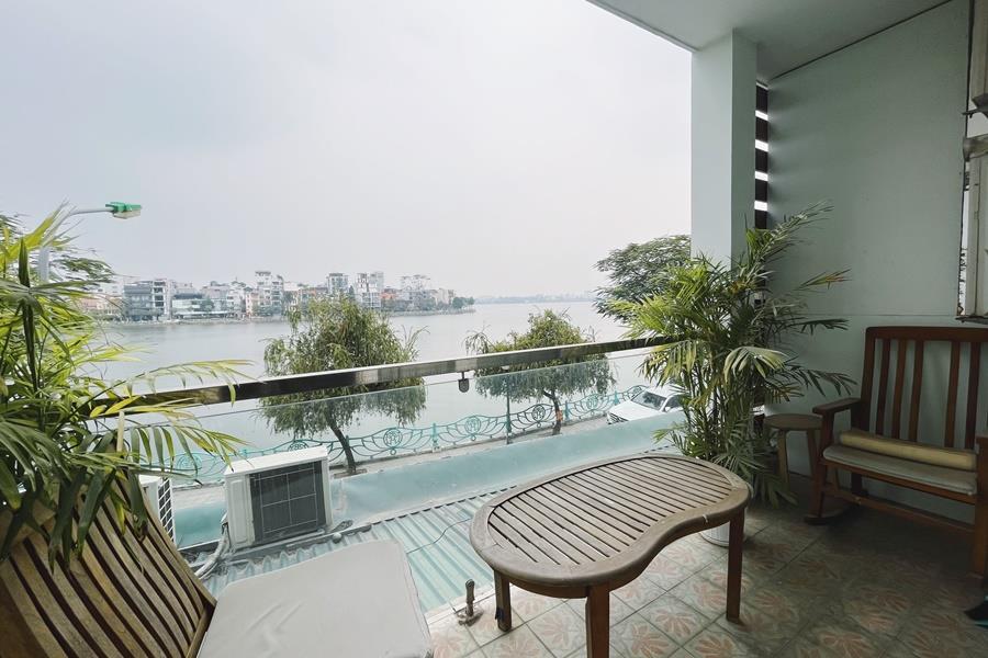 Beautiful West lake view 02 bedroom apartment in Quang An, large balcony