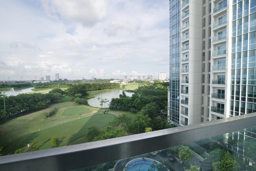 Luxury Modern style 4-bedroom apartment for rent in L Ciputra, Golf course view