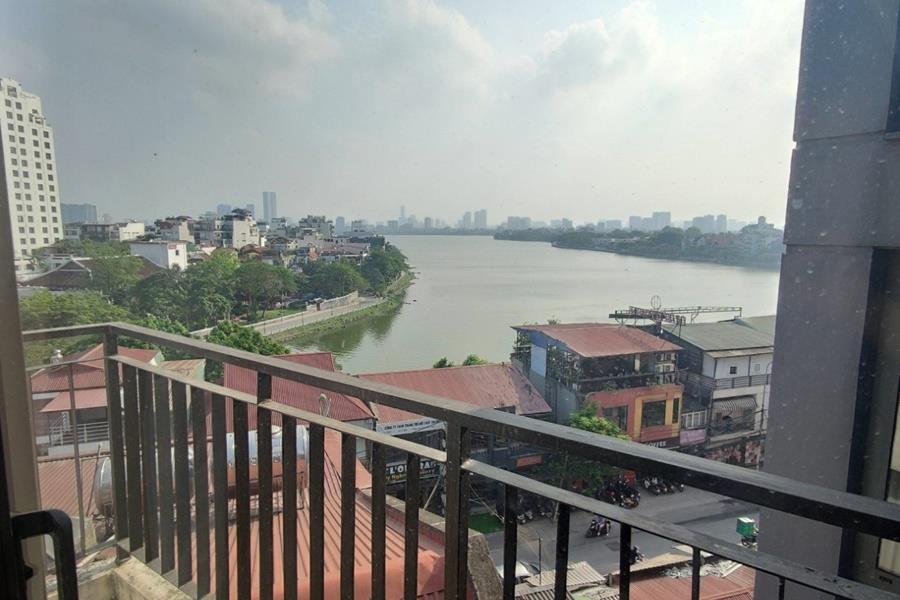 Top floor 02 bedroom apartment with lake view in Xuan Dieu, Tay Ho