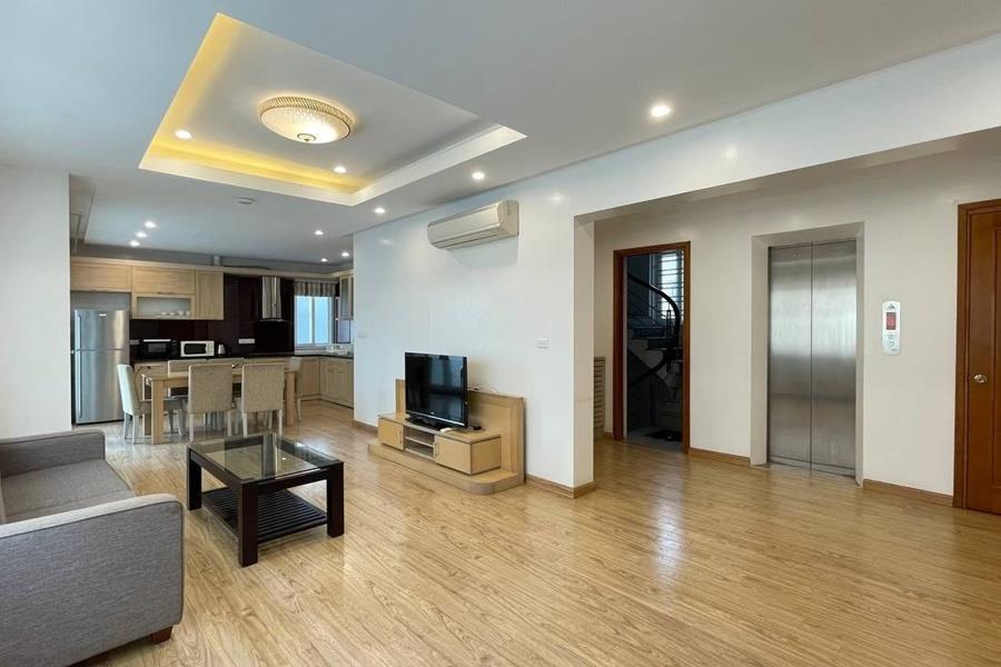 Fully furnished, 150sqm with 03 bedroom apartment in Ba Mau Lake, Dong Da district