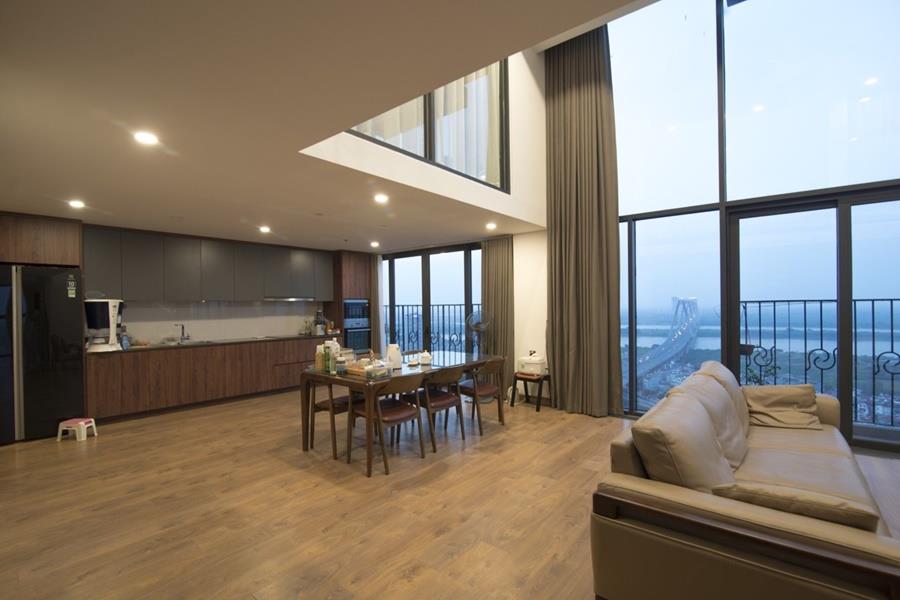 PentStudio: Stunning view 02 bedroom duplex apartment on high floor, modern furnished