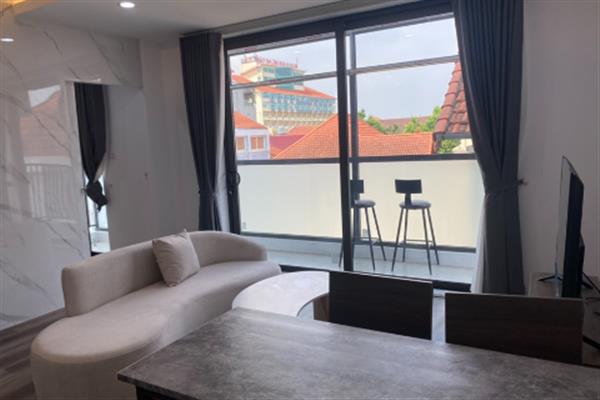 Modern 2-bedroom apartment on To Ngoc Van street
