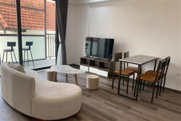 Modern 2-bedroom apartment on To Ngoc Van street