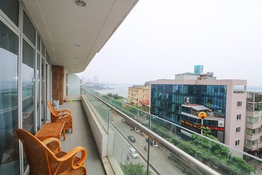 Elegent 2 bedroom apartment in Watermark Tay Ho Hanoi. beautiful view