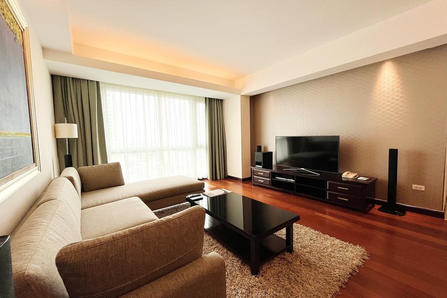 Large and bright apartment with 3 bedrooms in Fraser