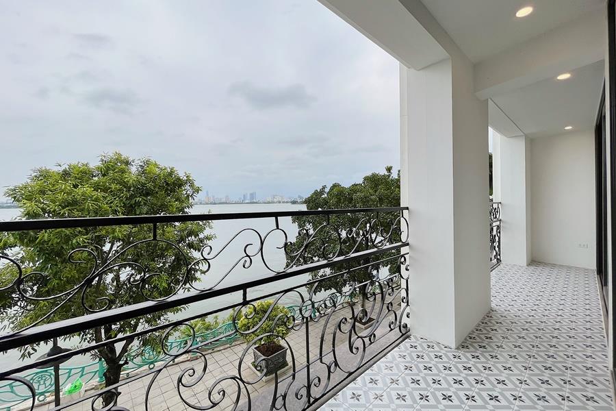 Beautiful 3 bedroom apartment for rent in Tay Ho with Lake View, balcony
