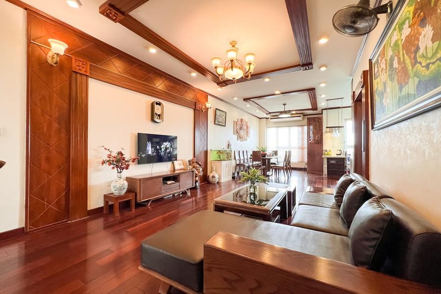Lake view 04 bedroom Duplex Penthouse with large Terrace in Truc Bach area.