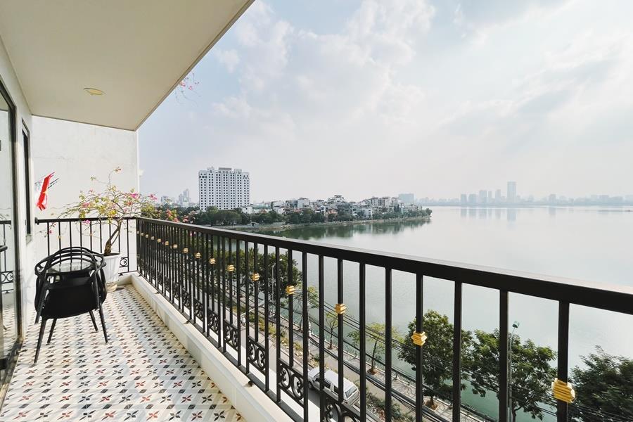 Westlake view & Modern 02 bedroom apartment for rent on Xuan Dieu street.