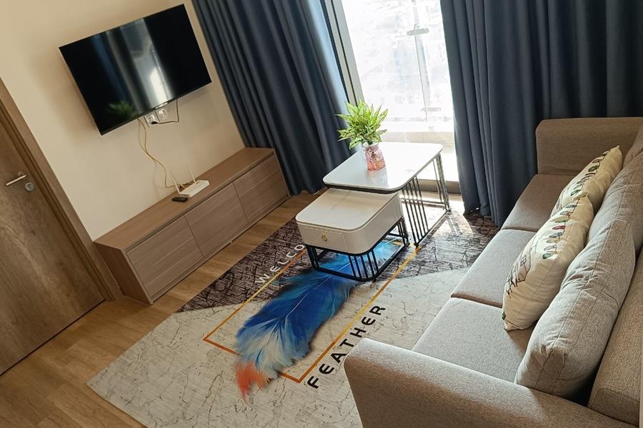High floor 2-bedroom apartment for rent at Ecopark Hung Yen.
