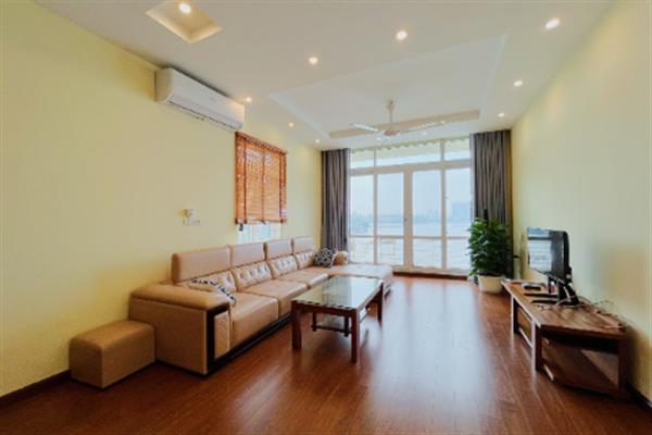 Spacious and cozy 02 bedroom apartment with lakeview