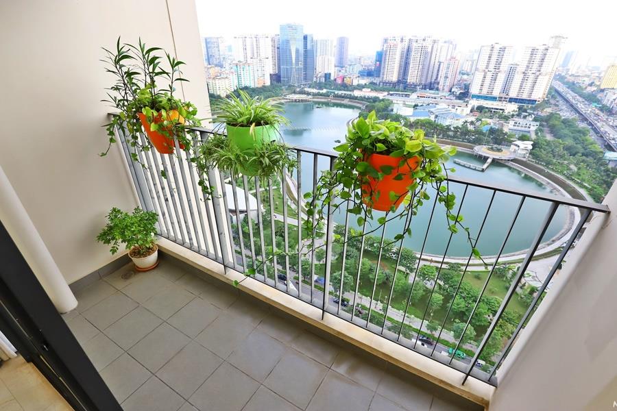 Amazing lake view 01 bedroom apartment for rent in Vinhomes D'Capitale Hanoi