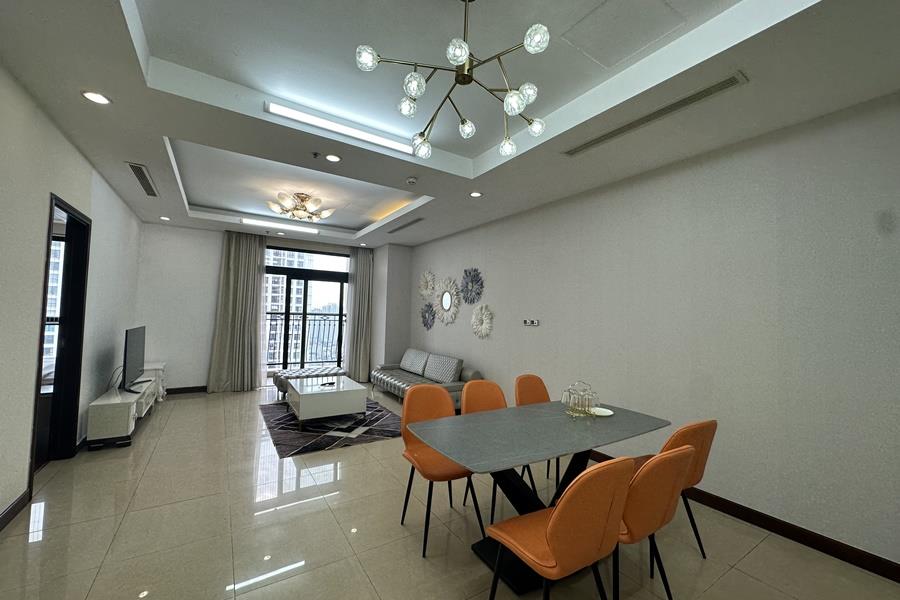Hanoi Royal City : Well furnished 2 bedroom apartment to lease.