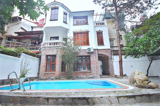 Unfurnished villa with Swimming pool for rent in Tay Ho district, 5 bedrooms