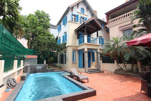Swimming pool 4 bedroom house for rent in the heart of Tay Ho, fully furnished