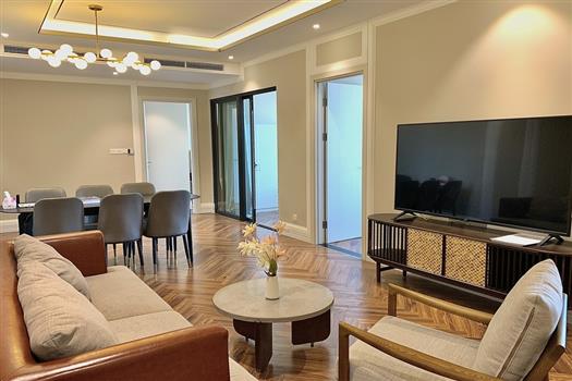 Enchanting 03 bedroom apartment in King Palace