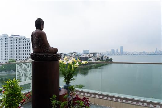 Luxury 04 bedroom apartment with panoramic West lake view in Tay Ho district.
