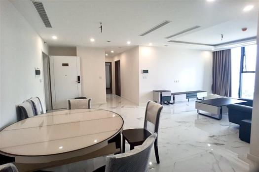 03 bedroom apartment for rent in Sunshine City with basic furniture
