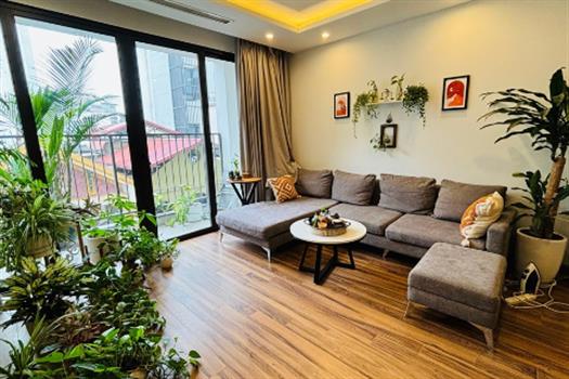 Lovely & modern 01 bedroom apartment on Tu Hoa street with swimming pool
