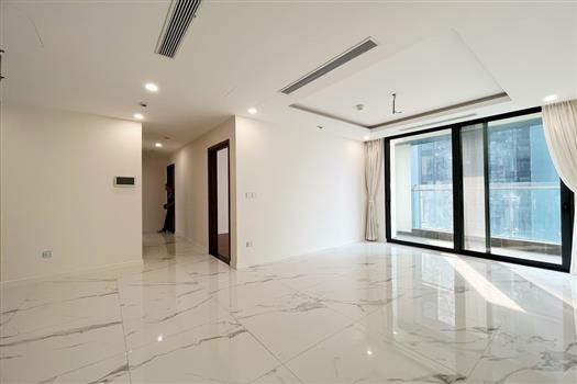 Unfurnished 03-bedroom apartment for rent in Sunshine City