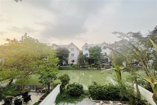 Hoa Sua VinHomes Riverside villa for rent, 4 bedrooms