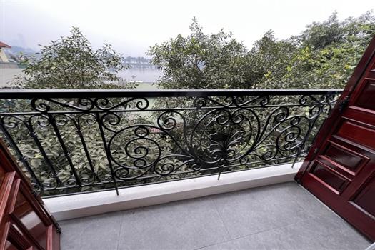 New apartment with lake view in Truc Bach, Ba Dinh District