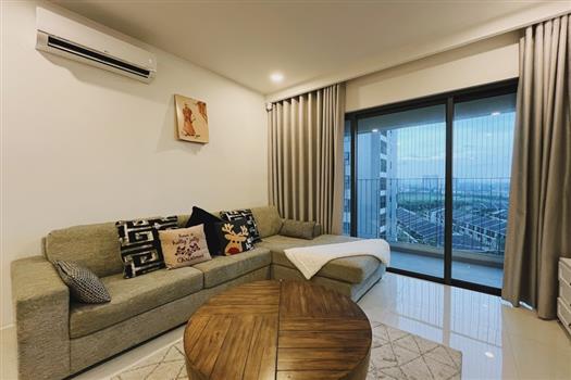 Airy and modern 03 bedroom apartment in Park Kiara