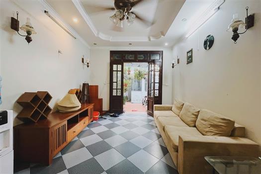 Charming house with 4 bedroom in Tay Ho district, furnished