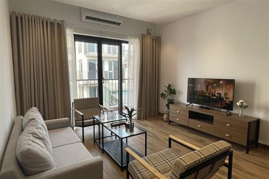 Cozy 2 bedroom apartment on Tu Hoa street, nice balcony