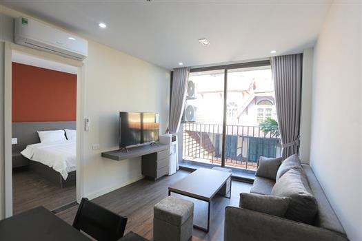 Modern style 1 bedroom apartment on To Ngoc Van street, balcony