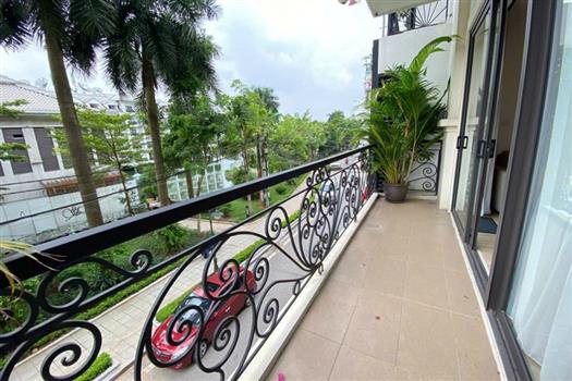 A stunning modern apartment with 2 bedrooms in Tu Hoa street, near sheraton Hotel