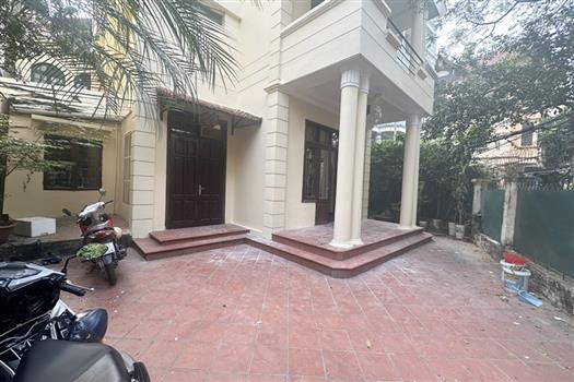 Renovated charming house with 4 bedroom in Tay Ho, large court yard.