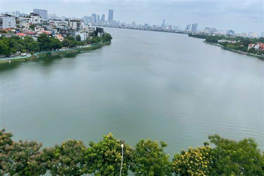 Beautiful lake front 3 bedroom apartment In Tay Ho, furnished