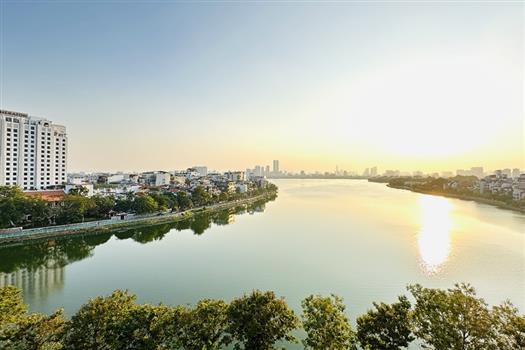 Beautiful lake front 3 bedroom apartment In Tay Ho, furnished