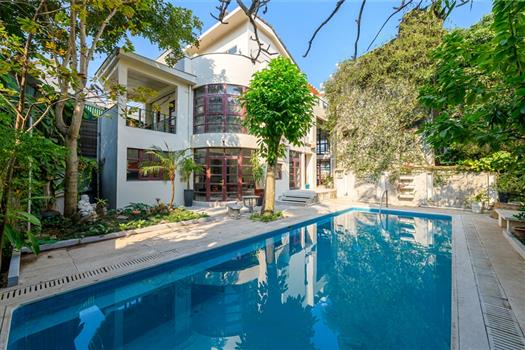 One-of-a-kind 5 Bedroom Villa with Pool, Wine cella & Garage for Rent in Ngoc Thuy