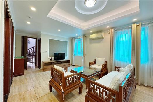 Modern 2 bedroom apartment with access to an indoor swimming pool in Hai Ba Trung