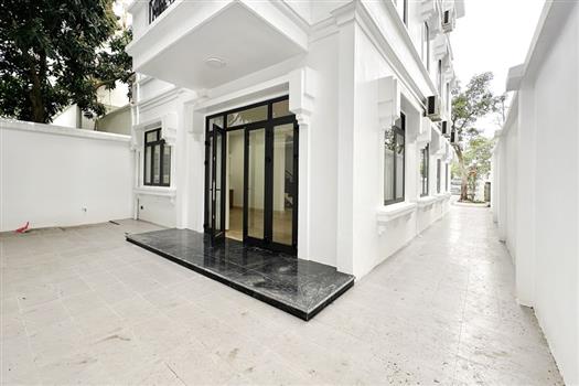 Brand new villa for Ambassadors at Ciputra Ha Noi, partially furnished.