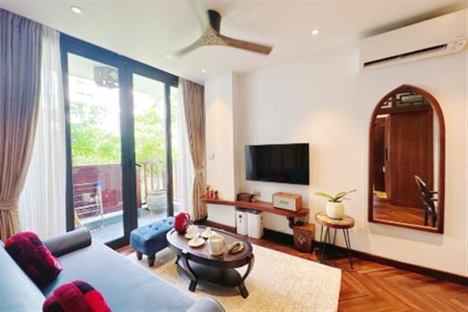 Cozy Wooden Studio in Ton That Thiep, Ba Dinh – Natural Light, Great Location