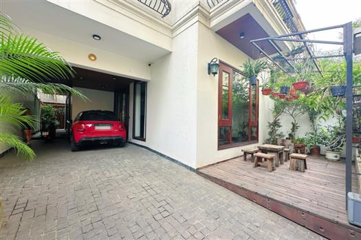 Experience Living in Prime Ciputra - 4 Bedrooms